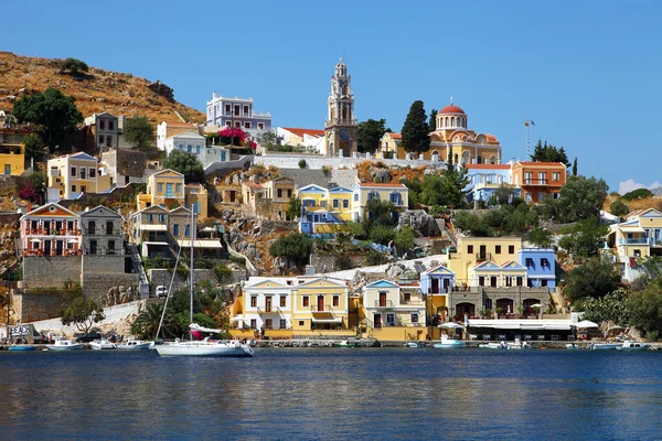 Fantástica vista colorida de la isla de Symi —  Fotos de Stock