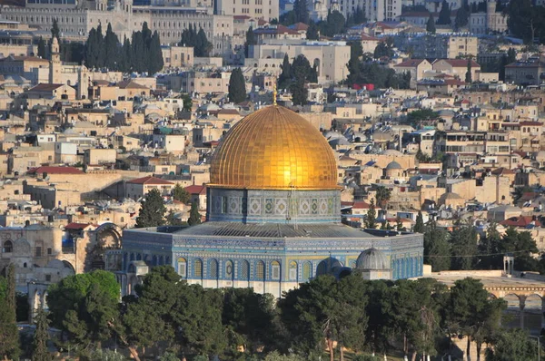 以色列耶路撒冷著名清真寺的金顶 — 图库照片