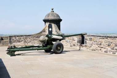 Photo of The cannon in Edinburgh Castle, Edinburgh, Scotland, England, will be at 1:00 every day