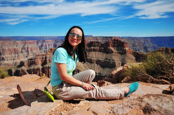 Foto Einer Asiatin Berühmten Grand Canyon Arizona Usa — Stockfoto