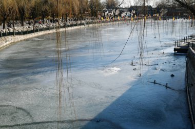 Kışın donmuş göllerin fotoğrafı, Pekin, Çin