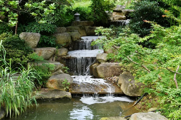 Photo Waterfall Rockery Garden — Stock Photo, Image