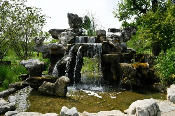 Photo Waterfall Rockery Garden — Foto Stock