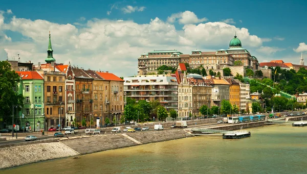 Mooie huizen in Boedapest stad — Stockfoto