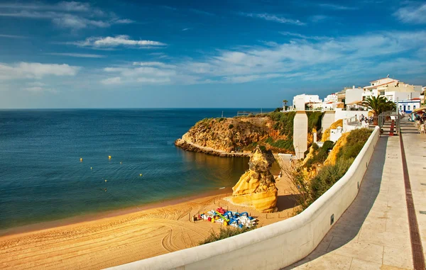 Praia na cidade Albufeira — Fotografia de Stock