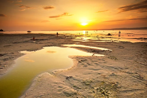 Çok güzel bir gün batımı ile balaton Gölü — Stok fotoğraf