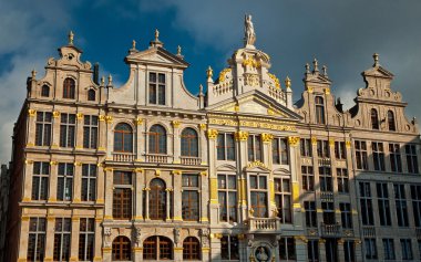 meşhur grand Place evleri