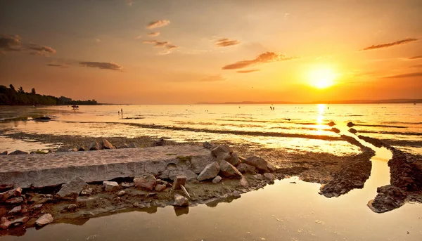 Balatonsjön med en mycket fin solnedgång — Stockfoto