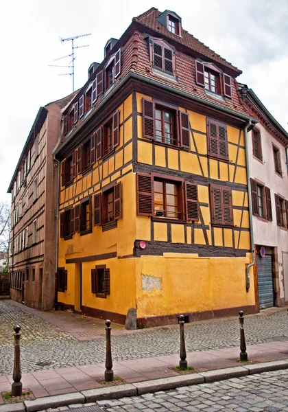 Casas típicas na cidade velha de Estrasburgo — Fotografia de Stock