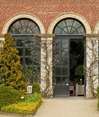 ağaçlar ve çiçekler güzel park