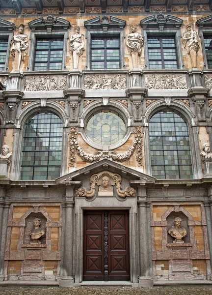 Nice door in the old town — Stock Photo, Image