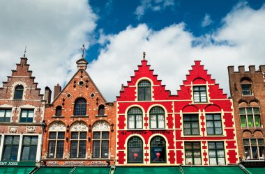 bruges içinde renkli binalar