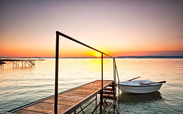 Balatonsjön med en mycket fin solnedgång — Stockfoto