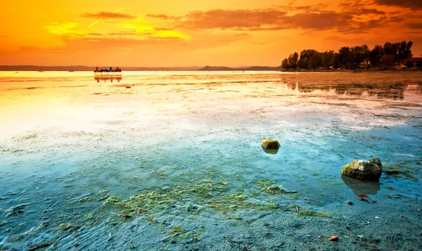 Jezioro balaton z bardzo ładny zachód słońca — Zdjęcie stockowe
