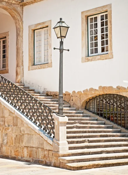 Treppenhaus der Universität von Coimbra — Stockfoto