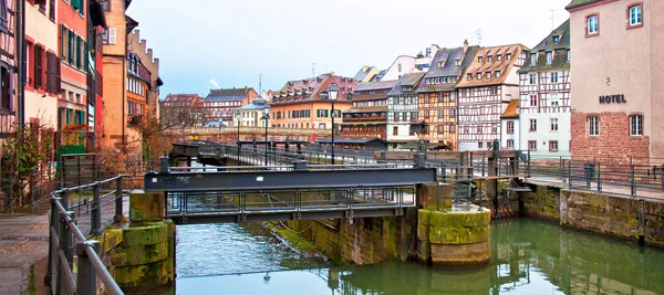 Nice canal with houses — Stock Photo, Image