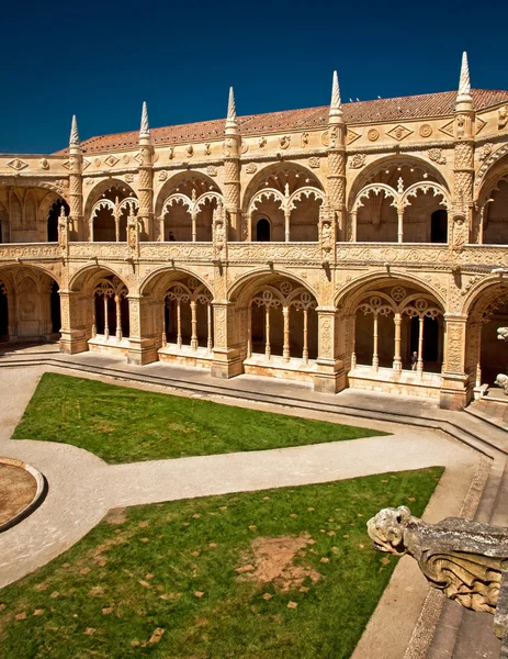 El antiguo Mosteiro dos Jerónimos de Lisboa —  Fotos de Stock
