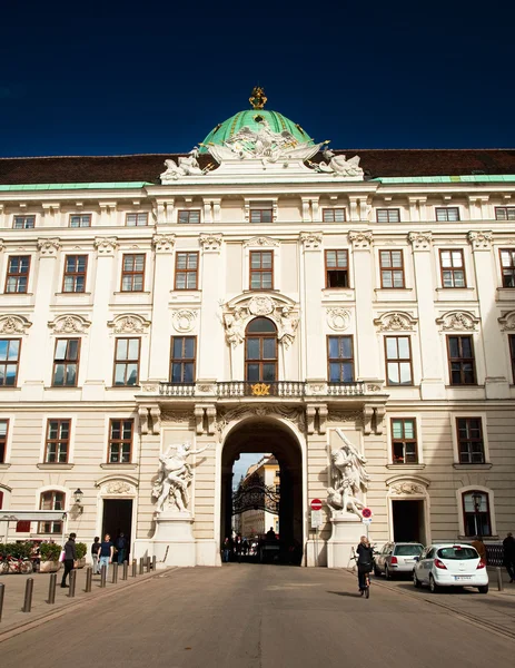 Slavný hofburg paláci ve Vídni — Stock fotografie