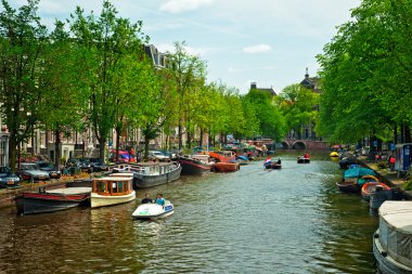 amsterdam kanalları