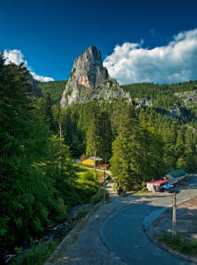 Kanyonu ziyaret eden turistler