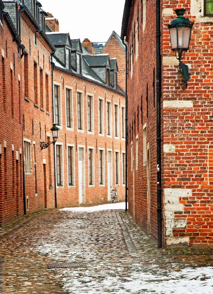 Gamle by Leuven, Belgien om vinteren - Stock-foto