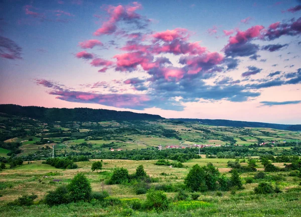 Панорамний гірський пейзаж мальовничий — стокове фото