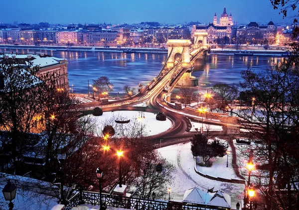 Famous Chain Bridge — Stock Photo, Image