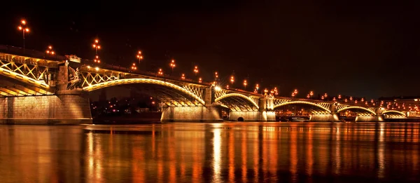 Nice view on Budapest at night — Stock Photo, Image