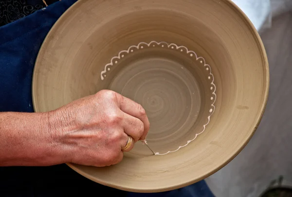 Potter working at his workshop — Stock Photo, Image