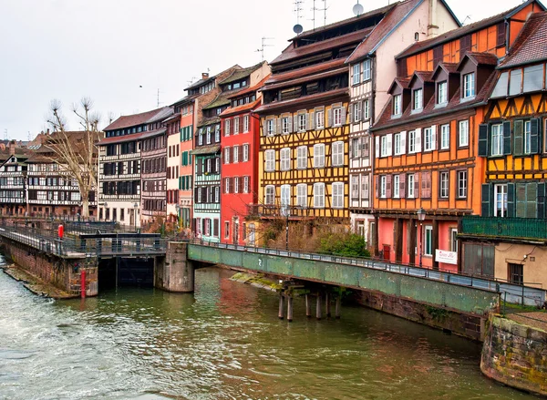 Güzel kanal evleri Strasbourg, Fransa. — Stok fotoğraf
