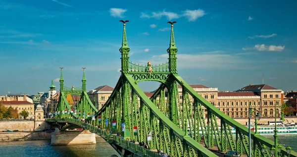 Most svobody v Budapešti. — Stock fotografie