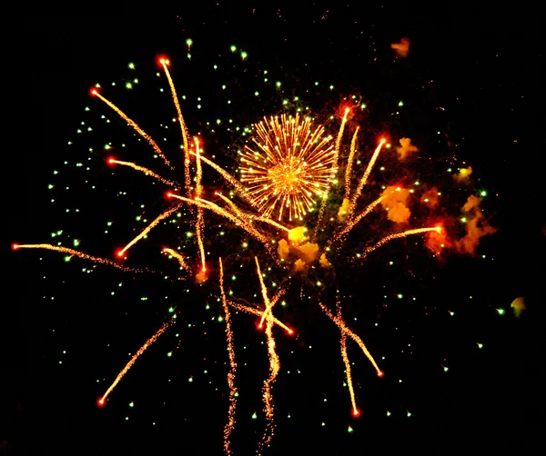 Fantásticos fuegos artificiales — Foto de Stock