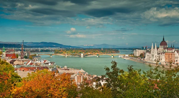 Будапешт осенью — стоковое фото