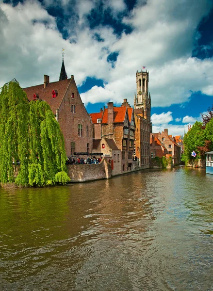 Belle case lungo i canali — Foto Stock