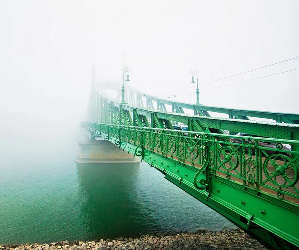 De beroemde Liberty Bridge in Boedapest — Stockfoto