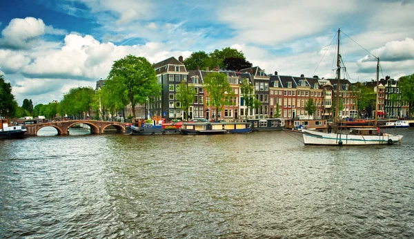 阿姆斯特丹的运河 — 图库照片
