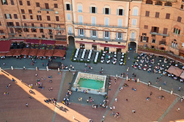 Piazza del Campo — kuvapankkivalokuva