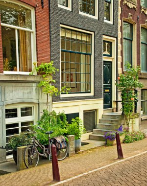 amsterdam kanalları