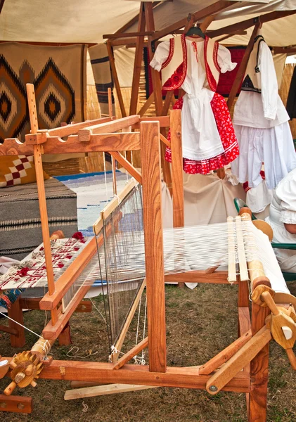 Rug weaving — Stock Photo, Image