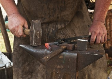 Demirci dövme demir smith örs hammerman