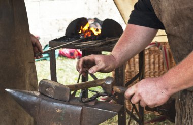 Demirci dövme demir smith örs hammerman
