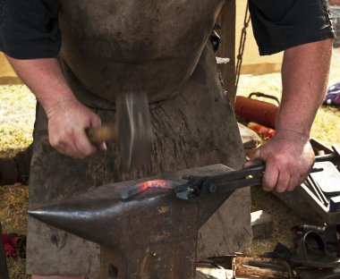 Demirci dövme demir smith örs hammerman