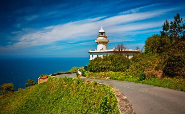 Oceano e o farol — Fotografia de Stock