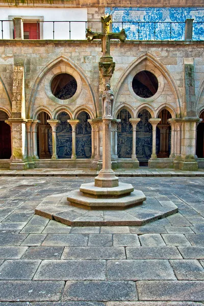 Cloister of the catherdal of Porto — Stock Photo, Image