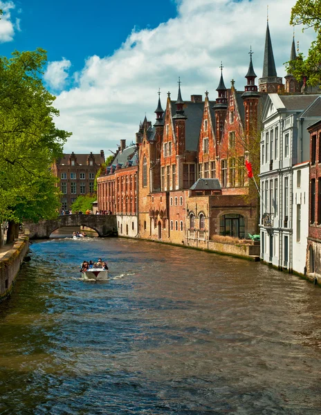 Huizen langs de grachten — Stockfoto