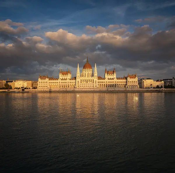 Parlamento Húngaro Icônico Budapeste — Fotografia de Stock