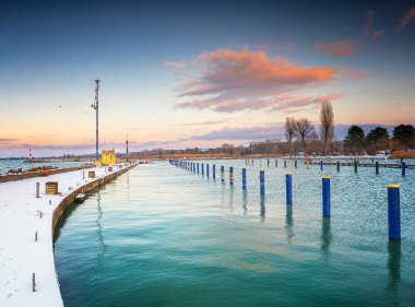 Macaristan, Balaton Gölü 'nde güzel bir kış manzarası