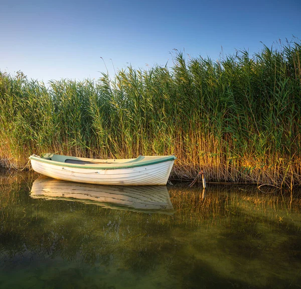 Båt Vid Sjön Balaton Morgonen — Stockfoto