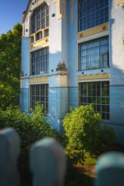 BUDAPEST, HUNGARY - 13 HAZİRAN 2021: Budapeşte, Macaristan 'da Kelenhegyi caddesinde Gellrthegyi mteremhz.