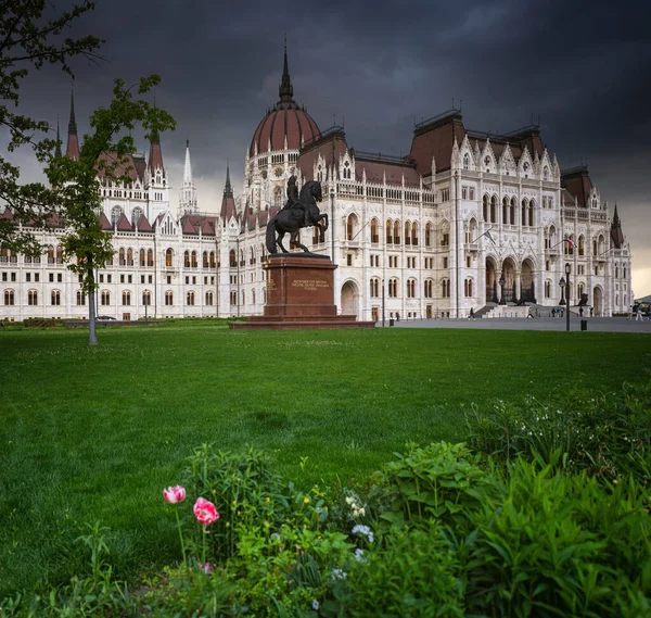 Exterior Hungarian Parliament Stormy Afternoon — Zdjęcie stockowe
